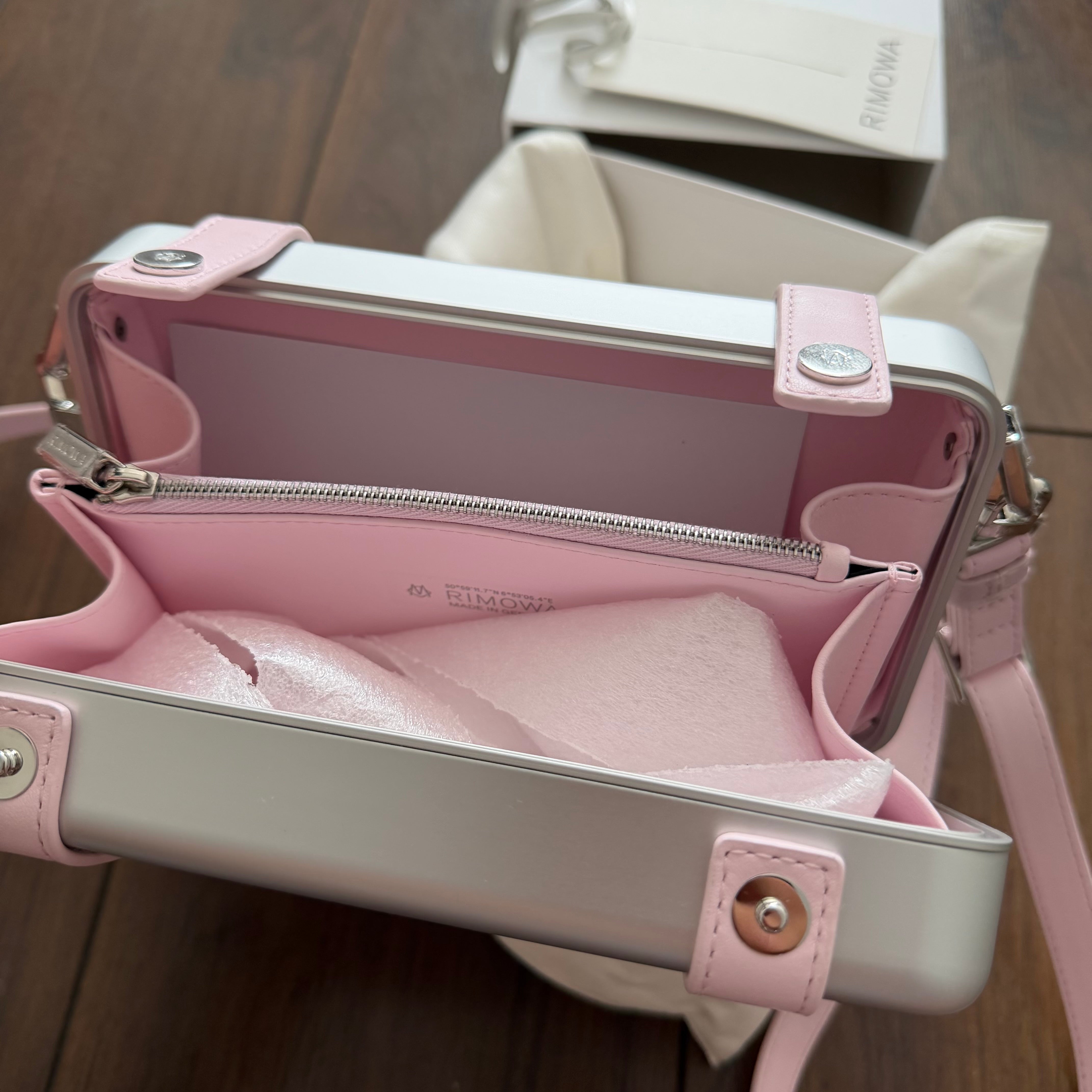 Rimowa Cross Body Bag ‘BALLERINA PINK’