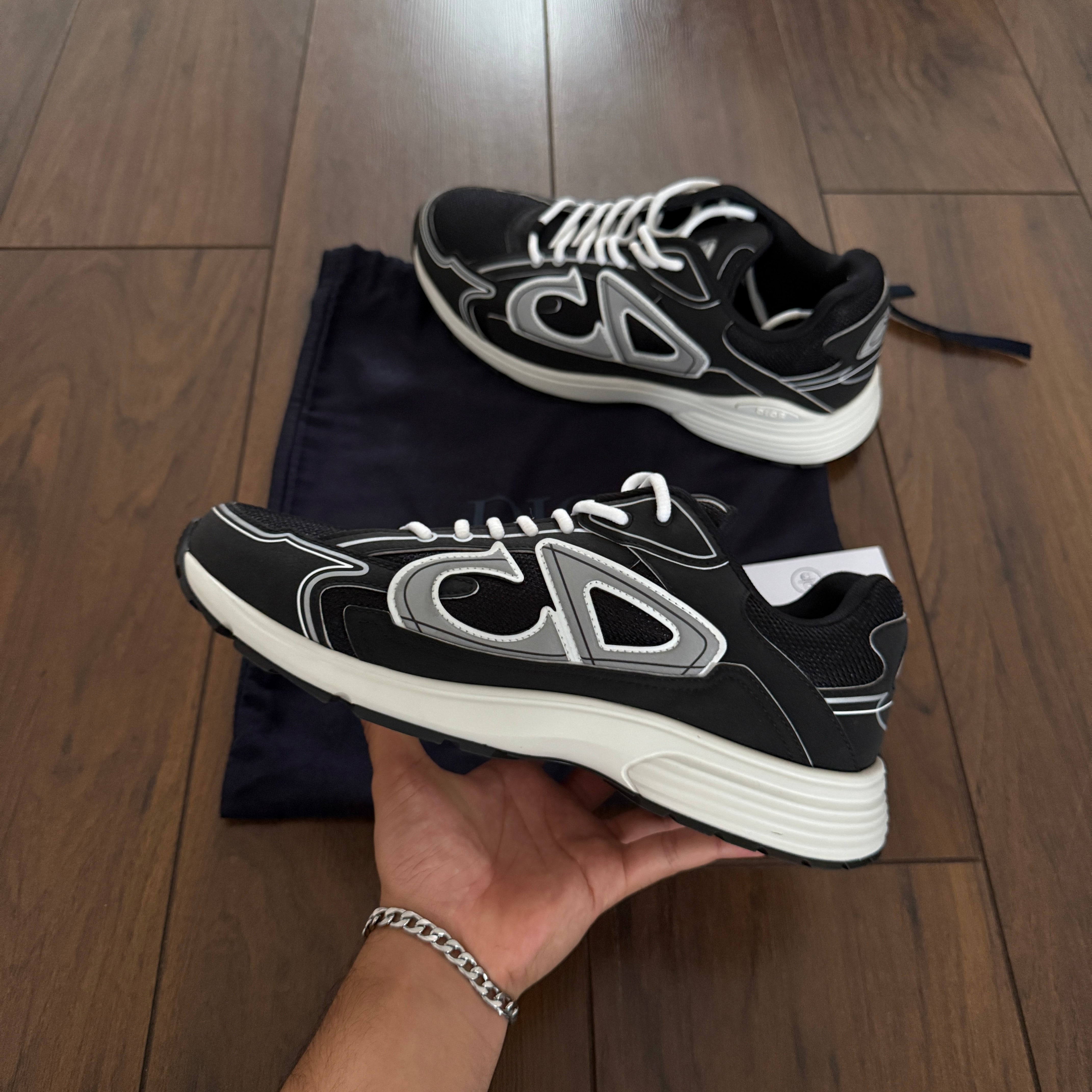 Pre-loved - Dior B30 Sneaker - Black/White