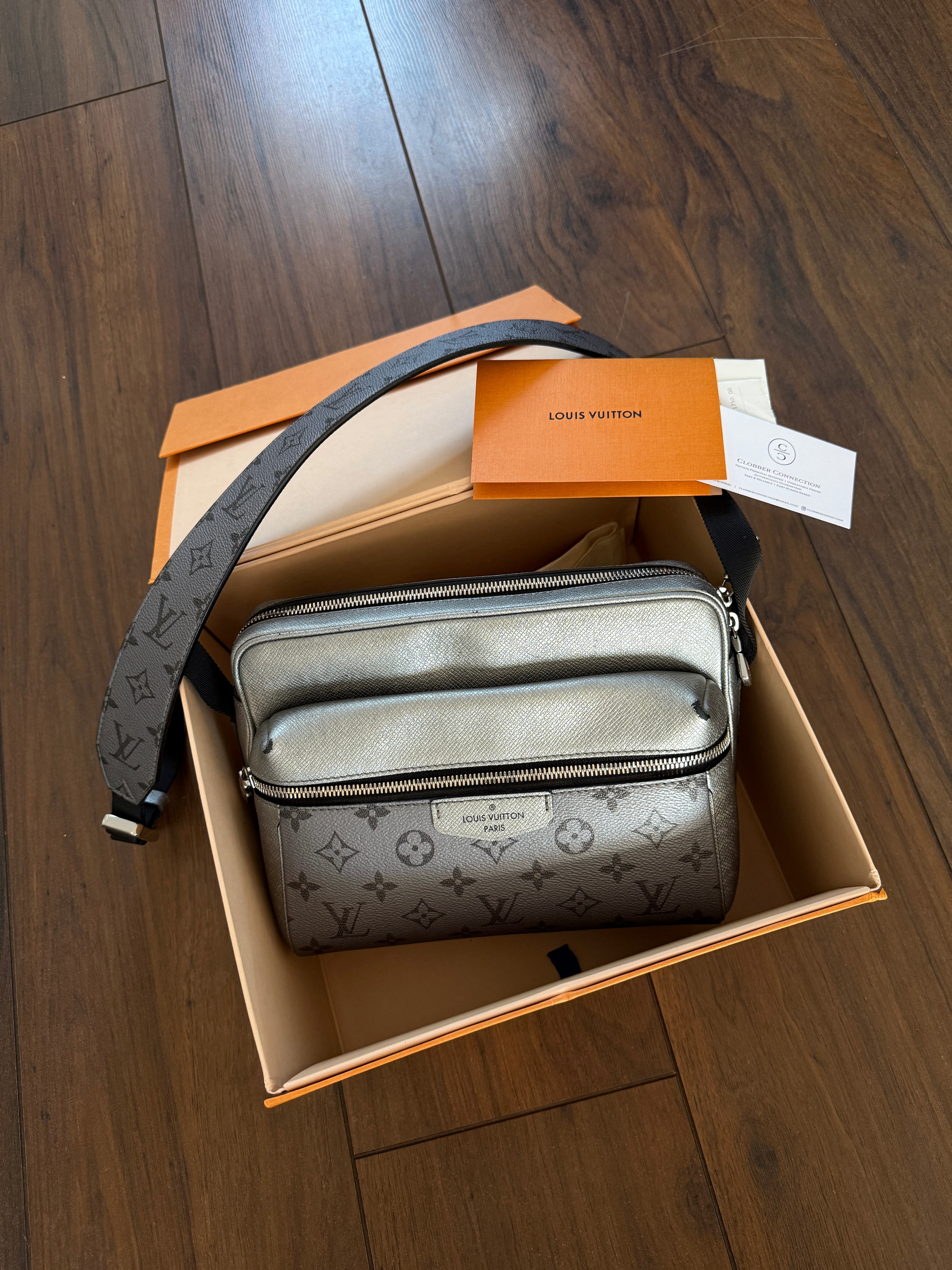 Pre-Loved - Louis Vuitton Outdoor Messenger Bag - Gunmetal Grey