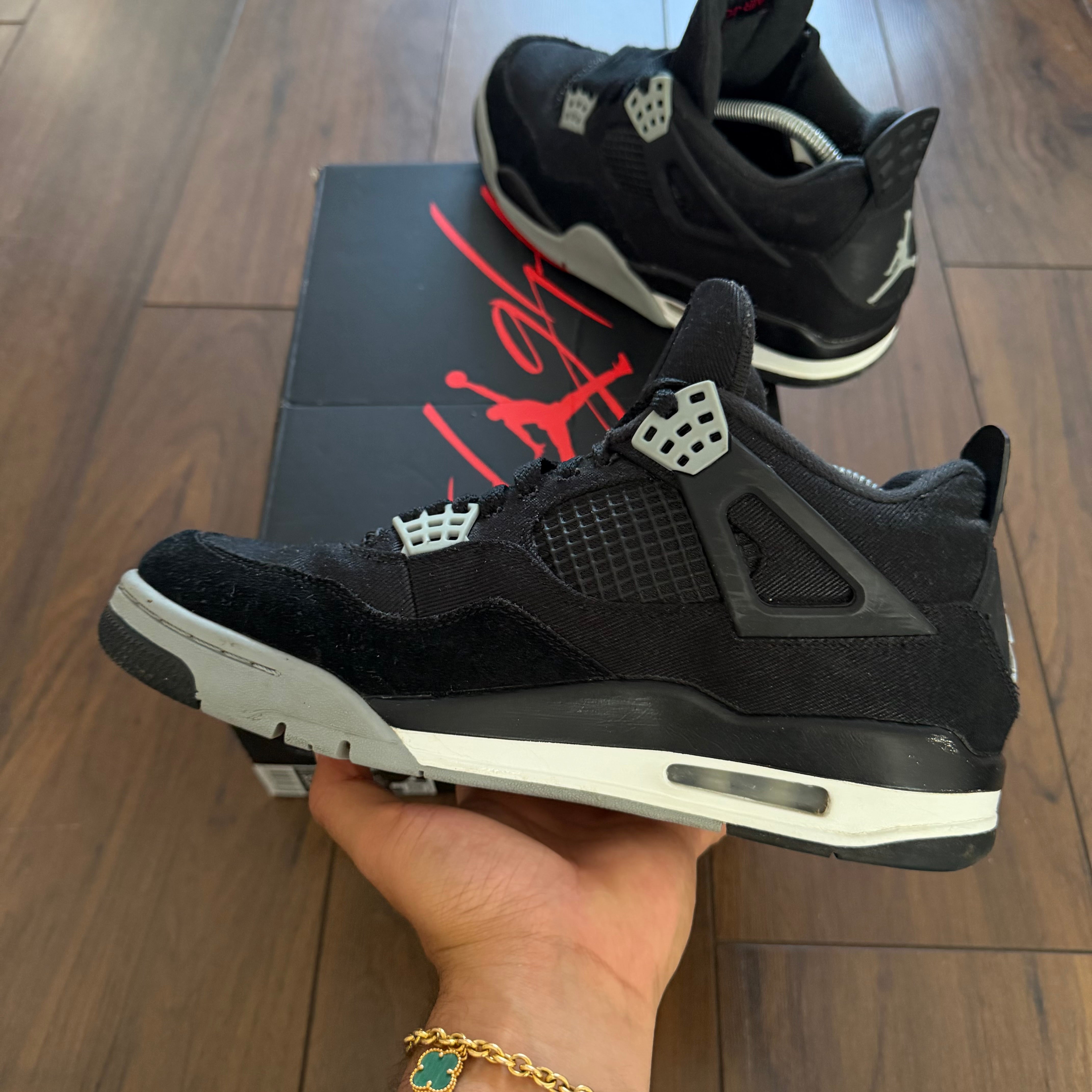 Pre-Loved - Jordan 4 ‘BLANK CANVAS’ UK9