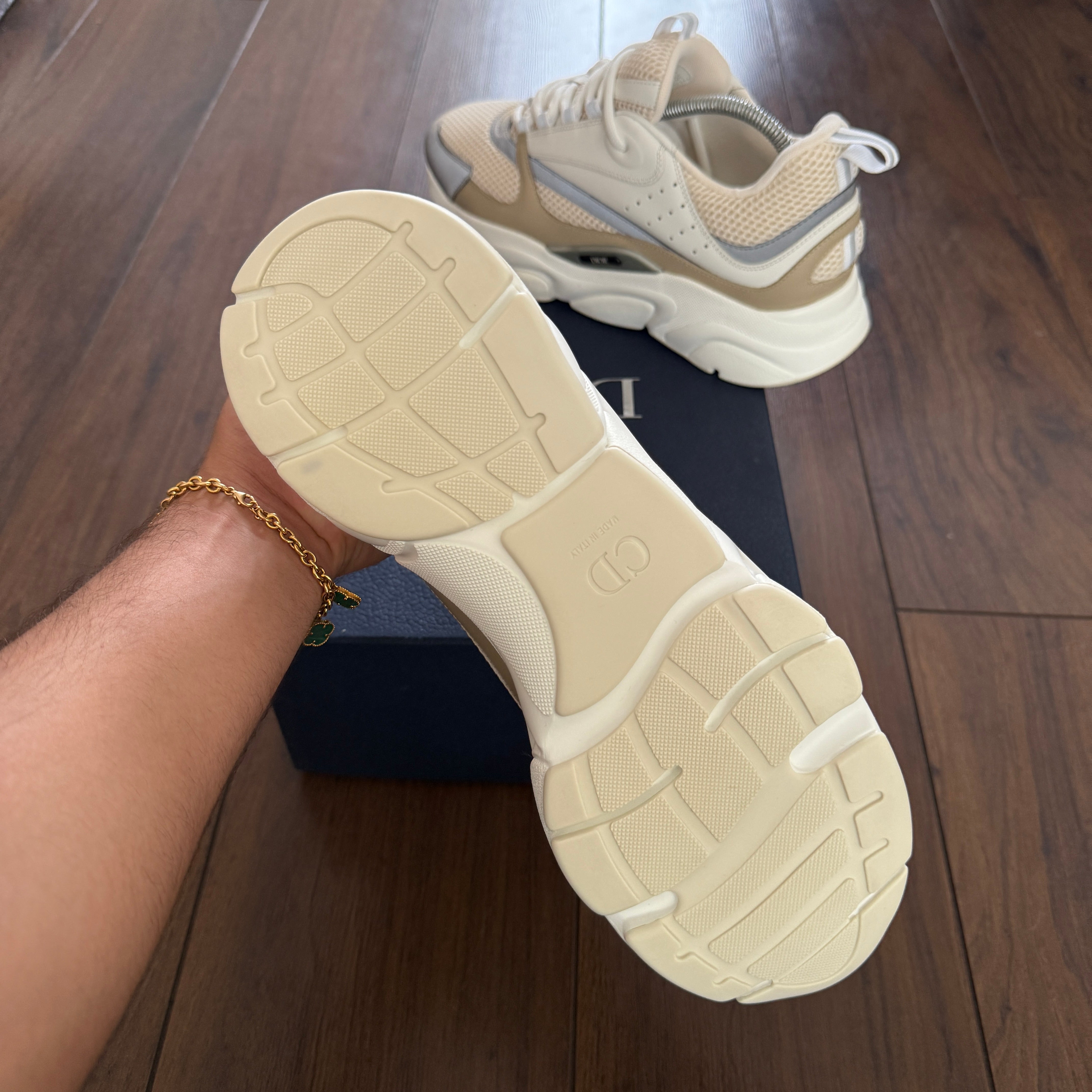 Pre-loved - Dior B22 Sneaker - Cream