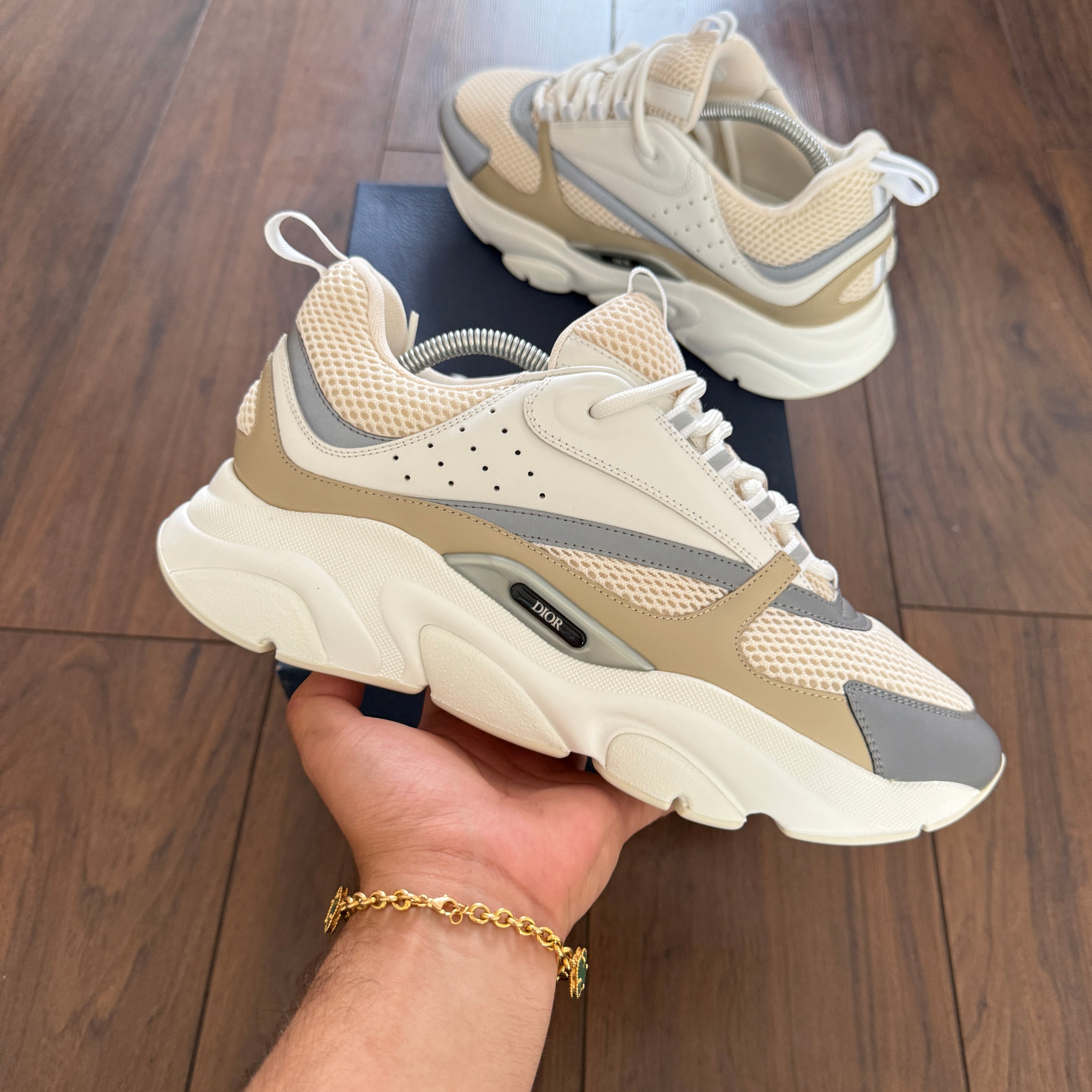 Pre-loved - Dior B22 Sneaker - Cream
