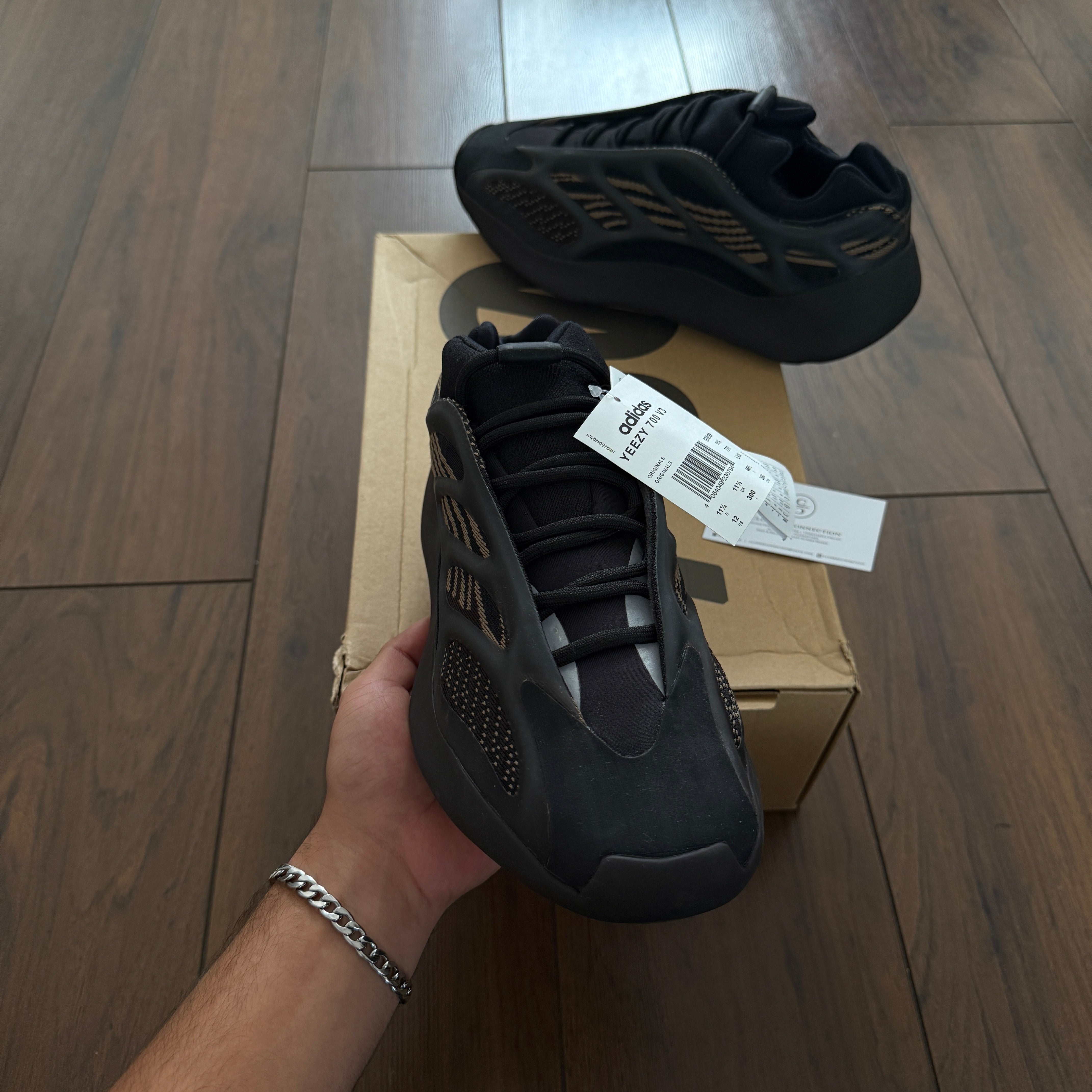 Yeezy 700 - Clay Brown