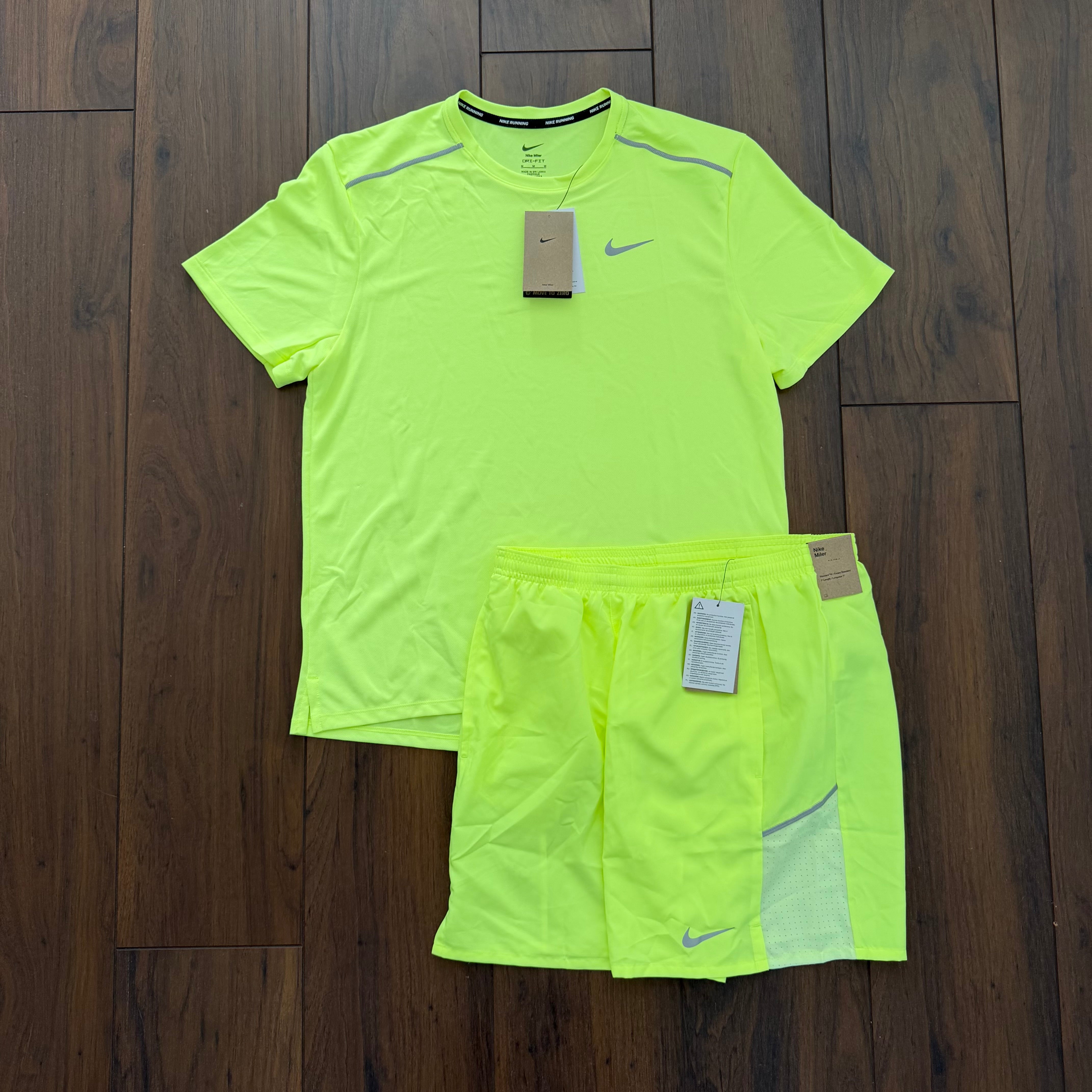 Nike ‘GHOST GREEN’ Miler Set
