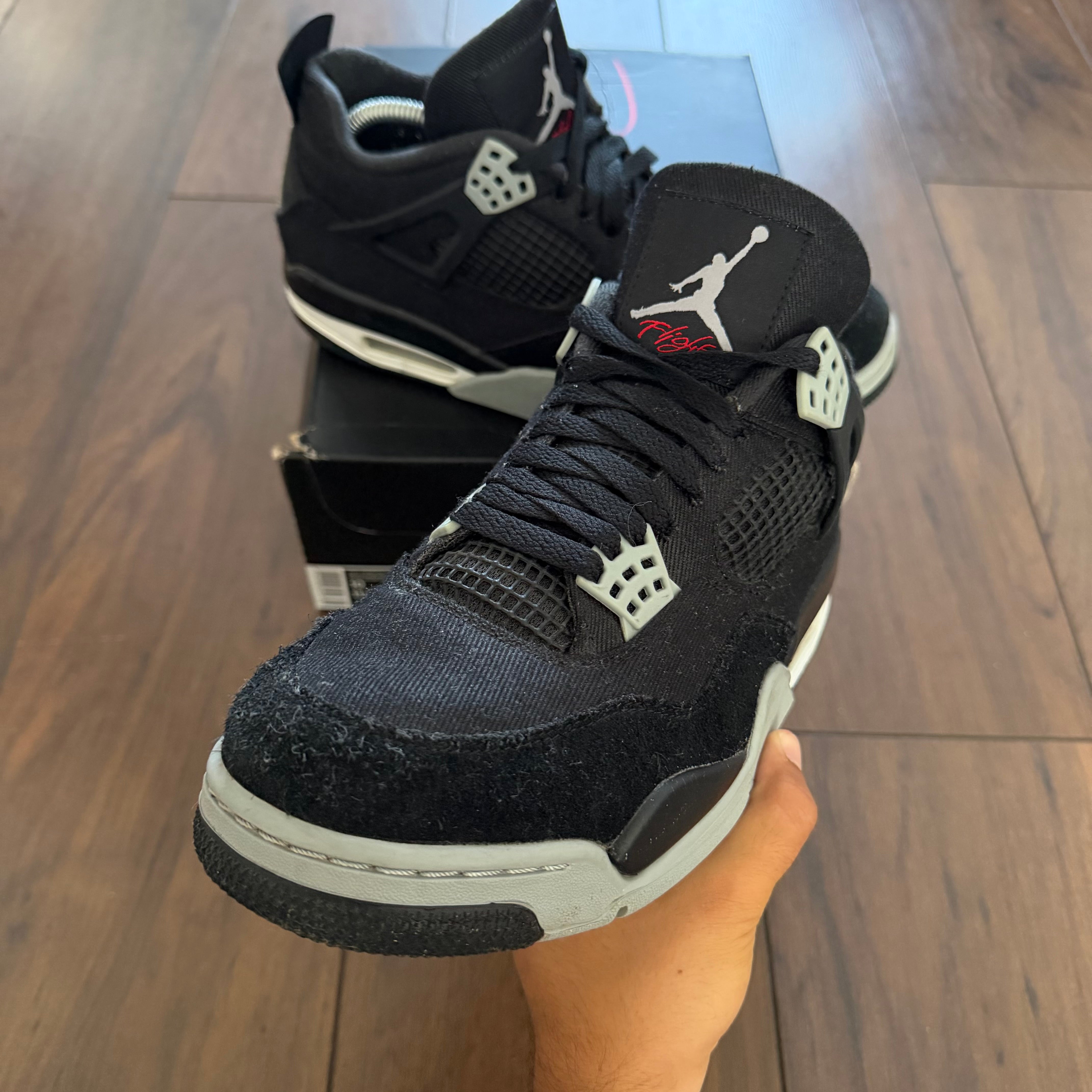 Pre-Loved - Jordan 4 ‘BLANK CANVAS’ UK9