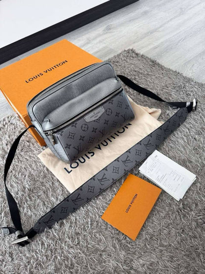 Pre-Loved - Louis Vuitton Outdoor Messenger Bag - Gunmetal Grey
