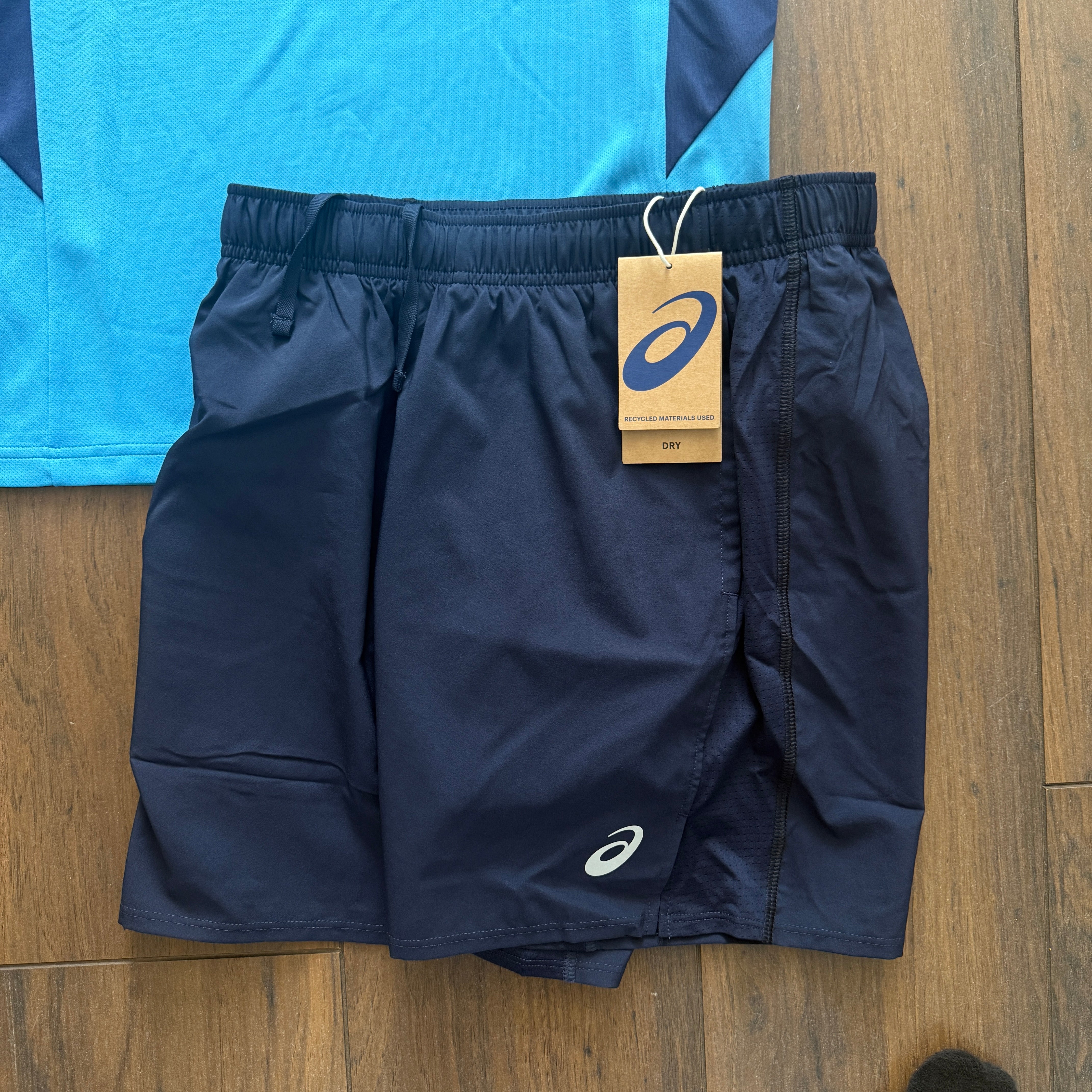 Asics ‘Dolphin Blue’ Set