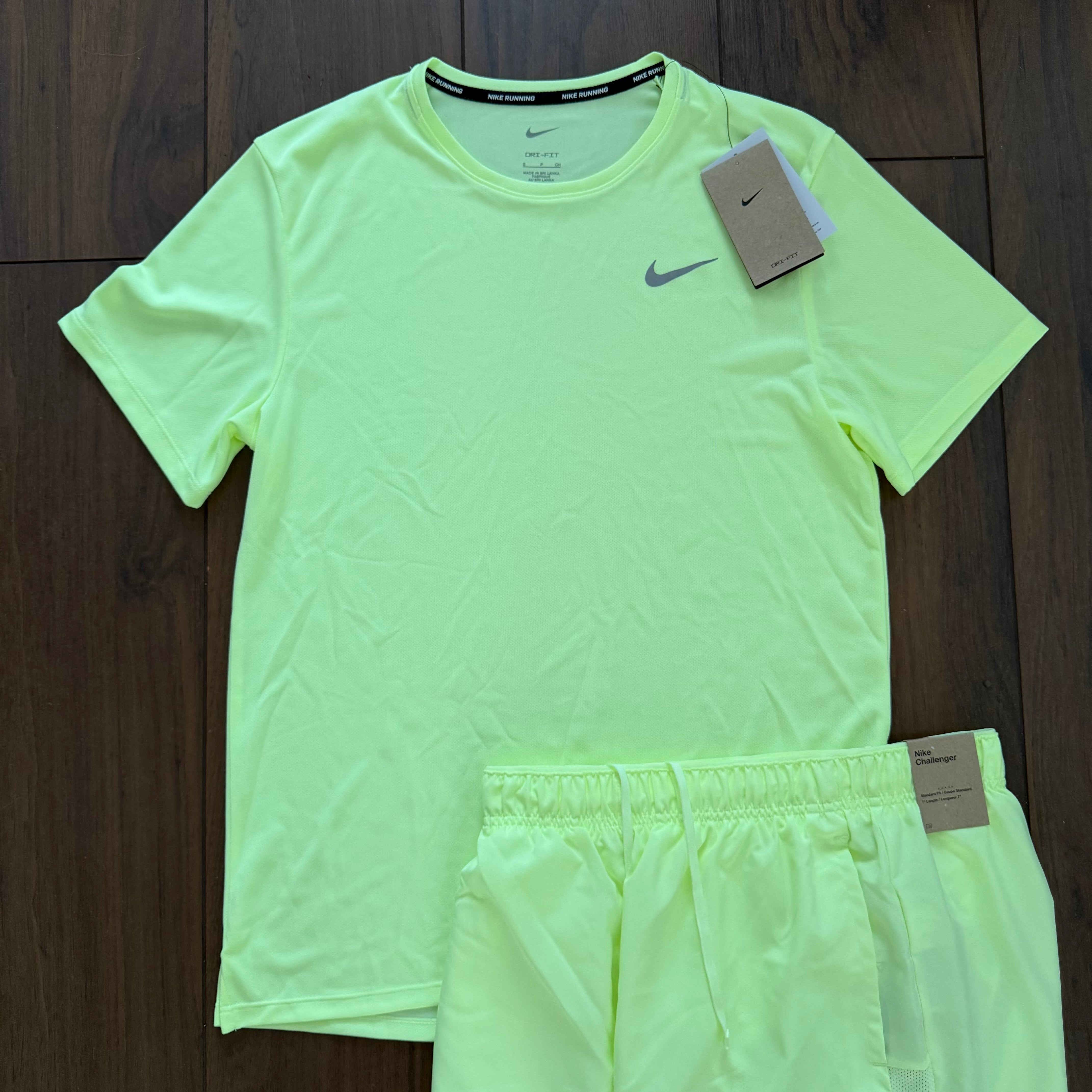 Nike ‘Neon Green’ Set