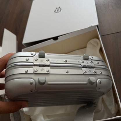 Rimowa Cross Body Bag 16 ‘SILVER’