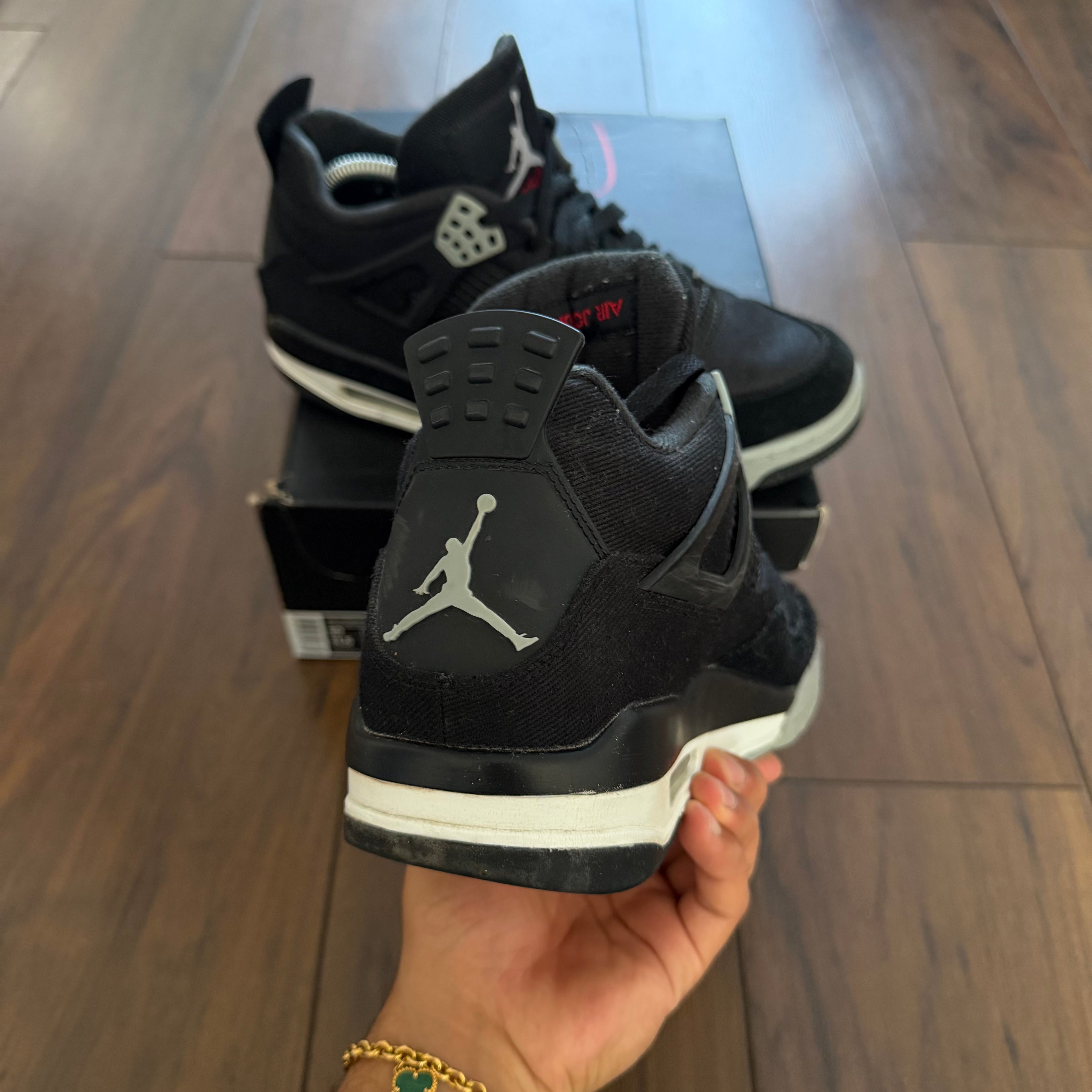 Pre-Loved - Jordan 4 ‘BLANK CANVAS’ UK9