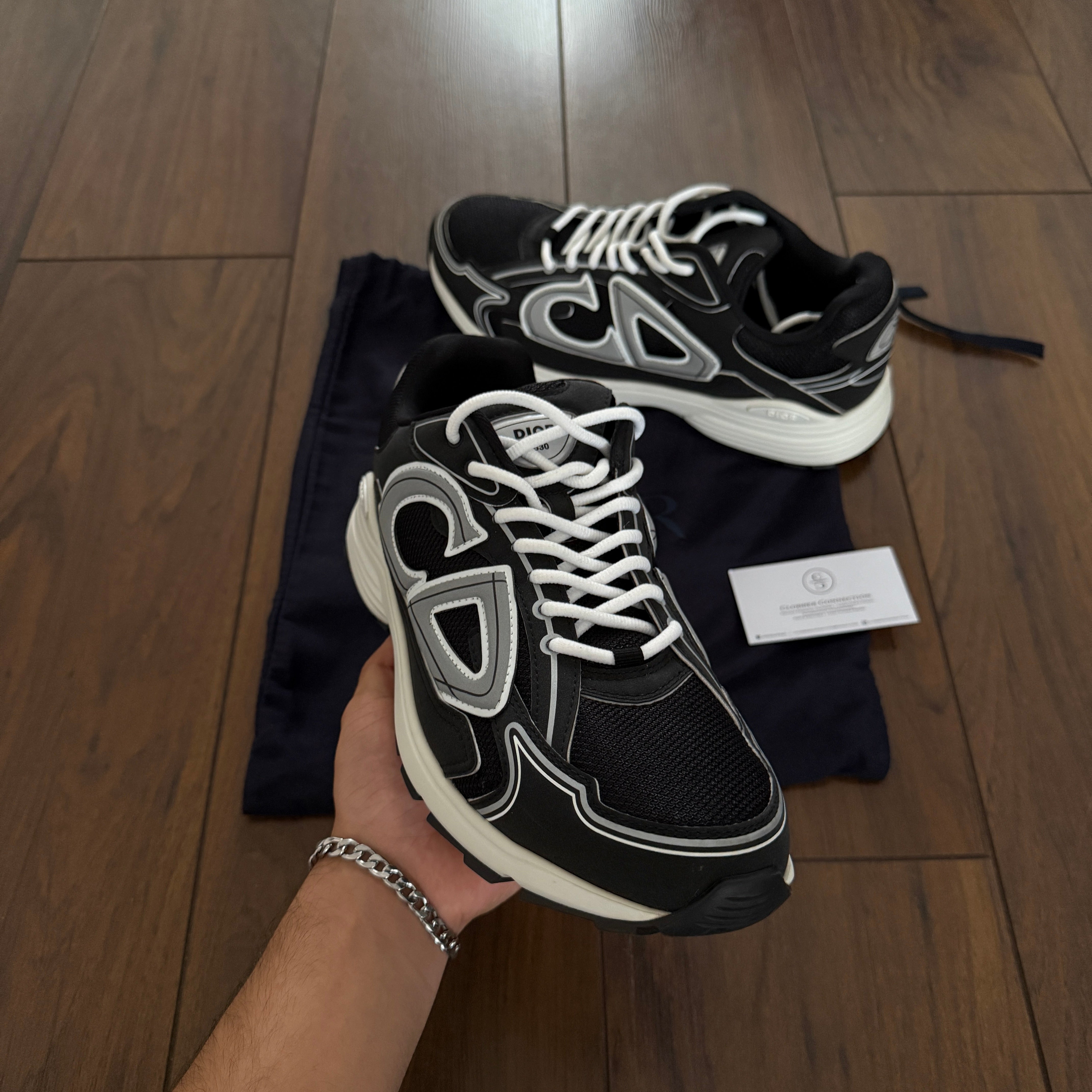 Pre-loved - Dior B30 Sneaker - Black/White