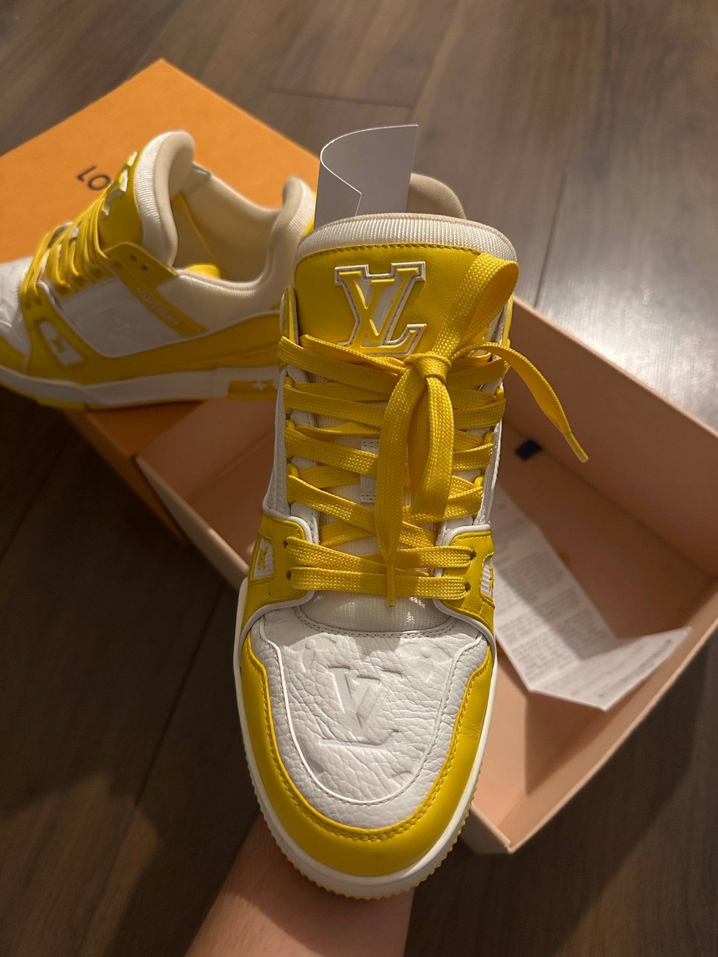 Louis Vuitton Sneakers - White/Yellow