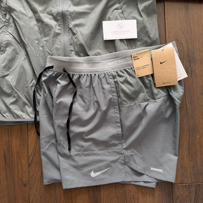Nike ‘GREY STRIDE’ Windbreaker Set