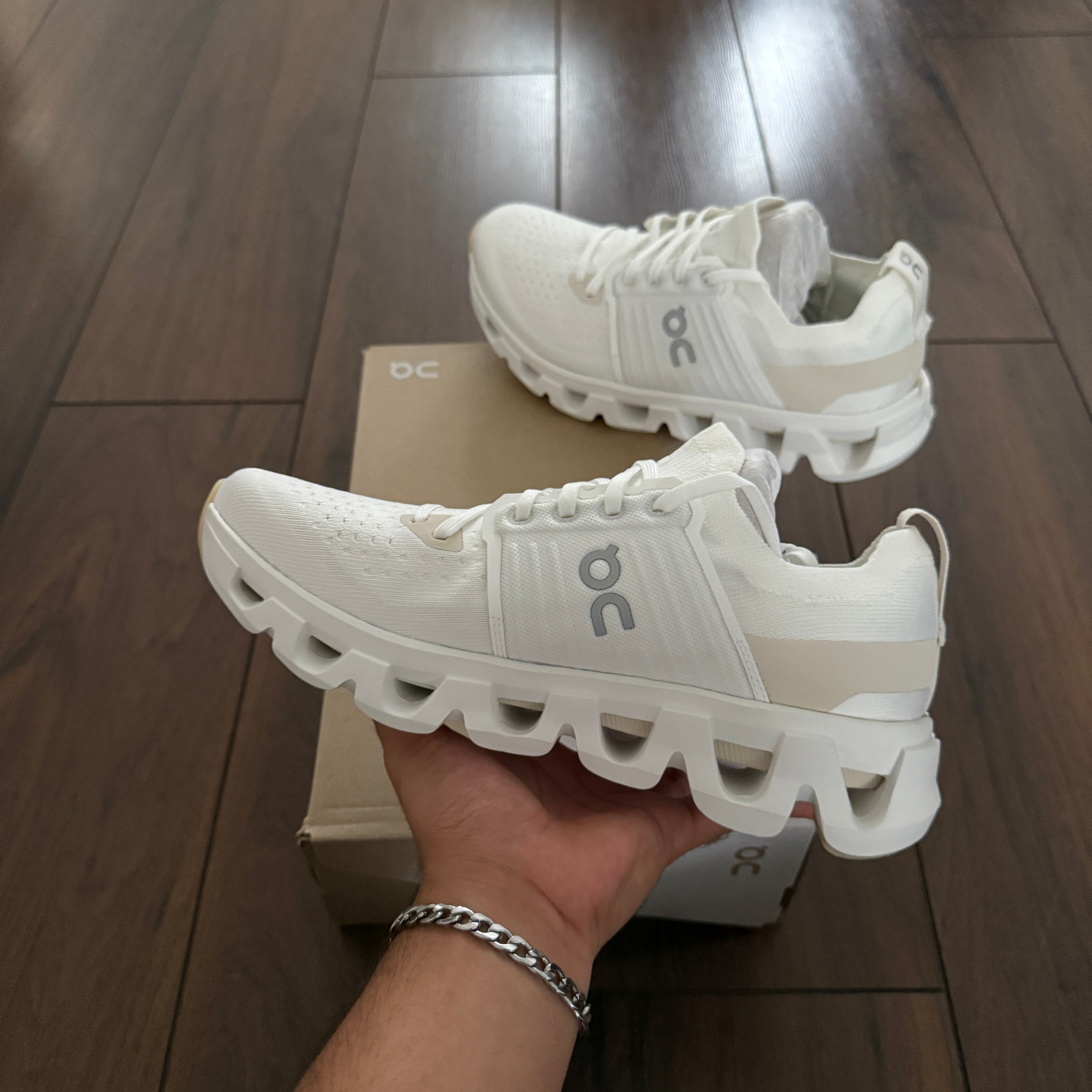 On Running Cloudswift 4 - White/Cream