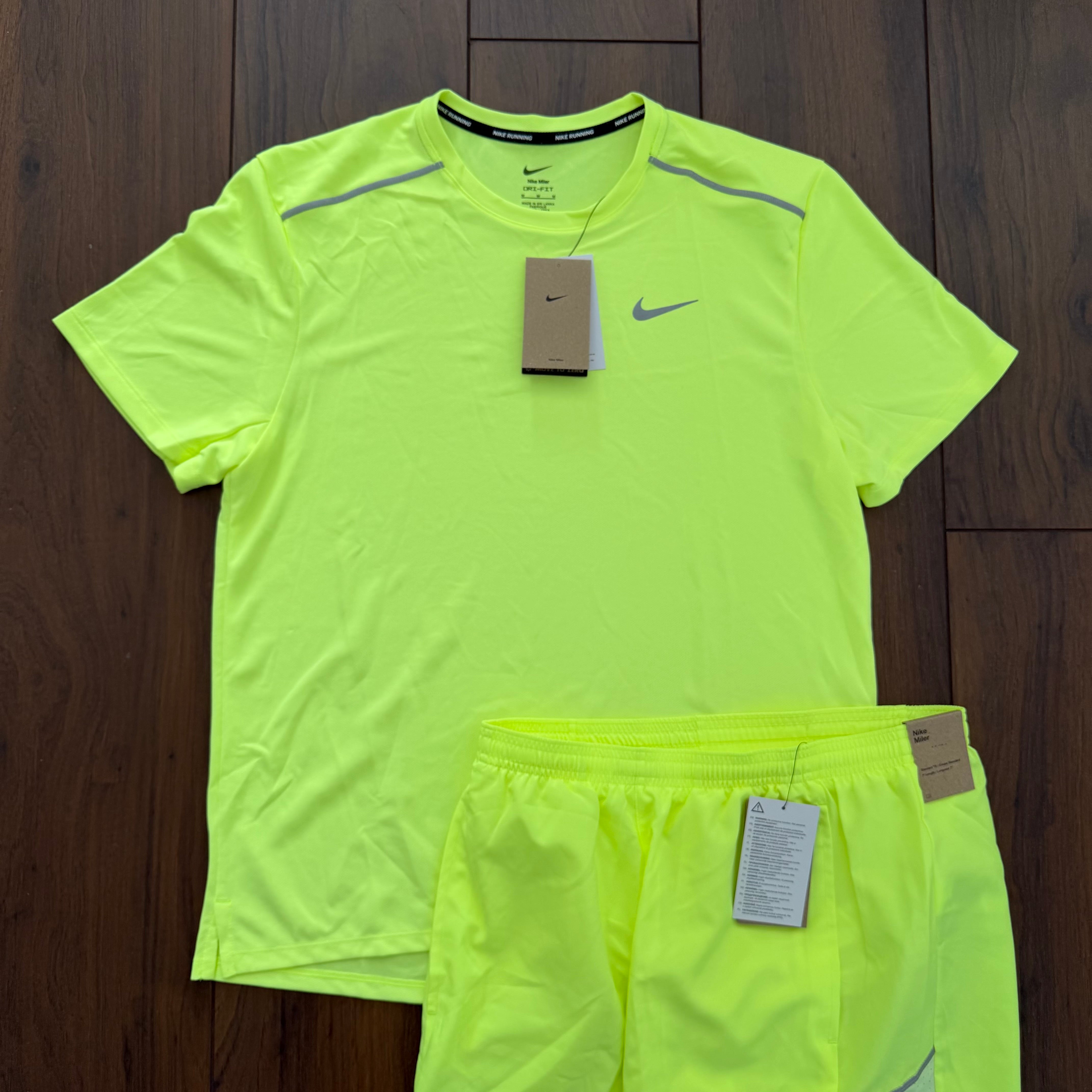 Nike ‘GHOST GREEN’ Miler Set