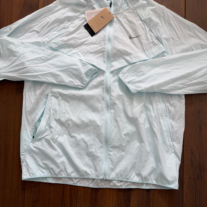 Nike Lightweight Windbreaker - SKY BLUE