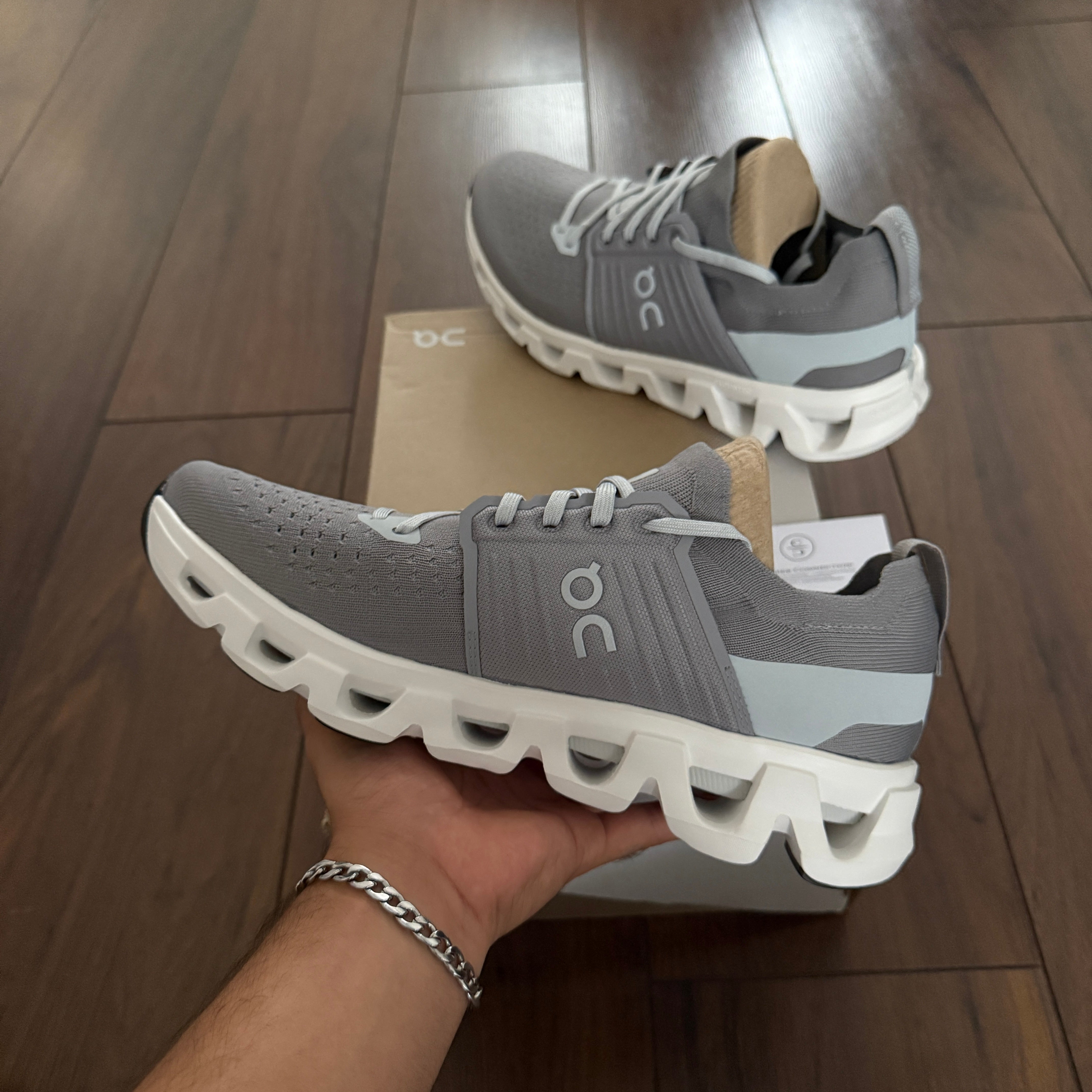 On Running Cloudswift 4 - Grey/White