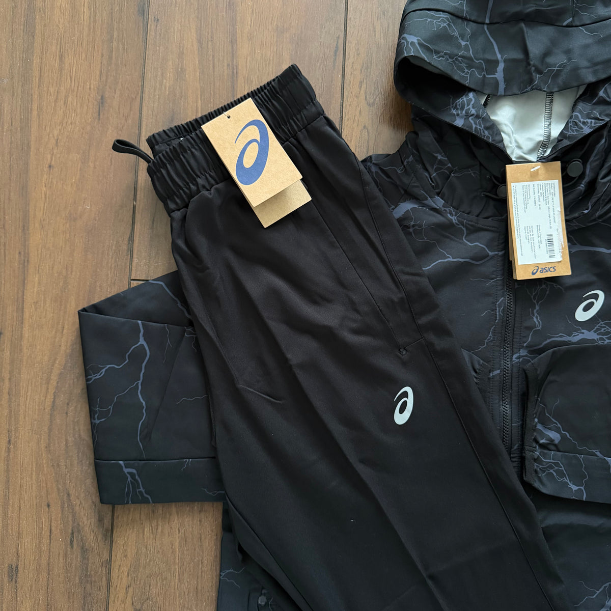 ASICS ‘BLACK STORM’ Tracksuit set