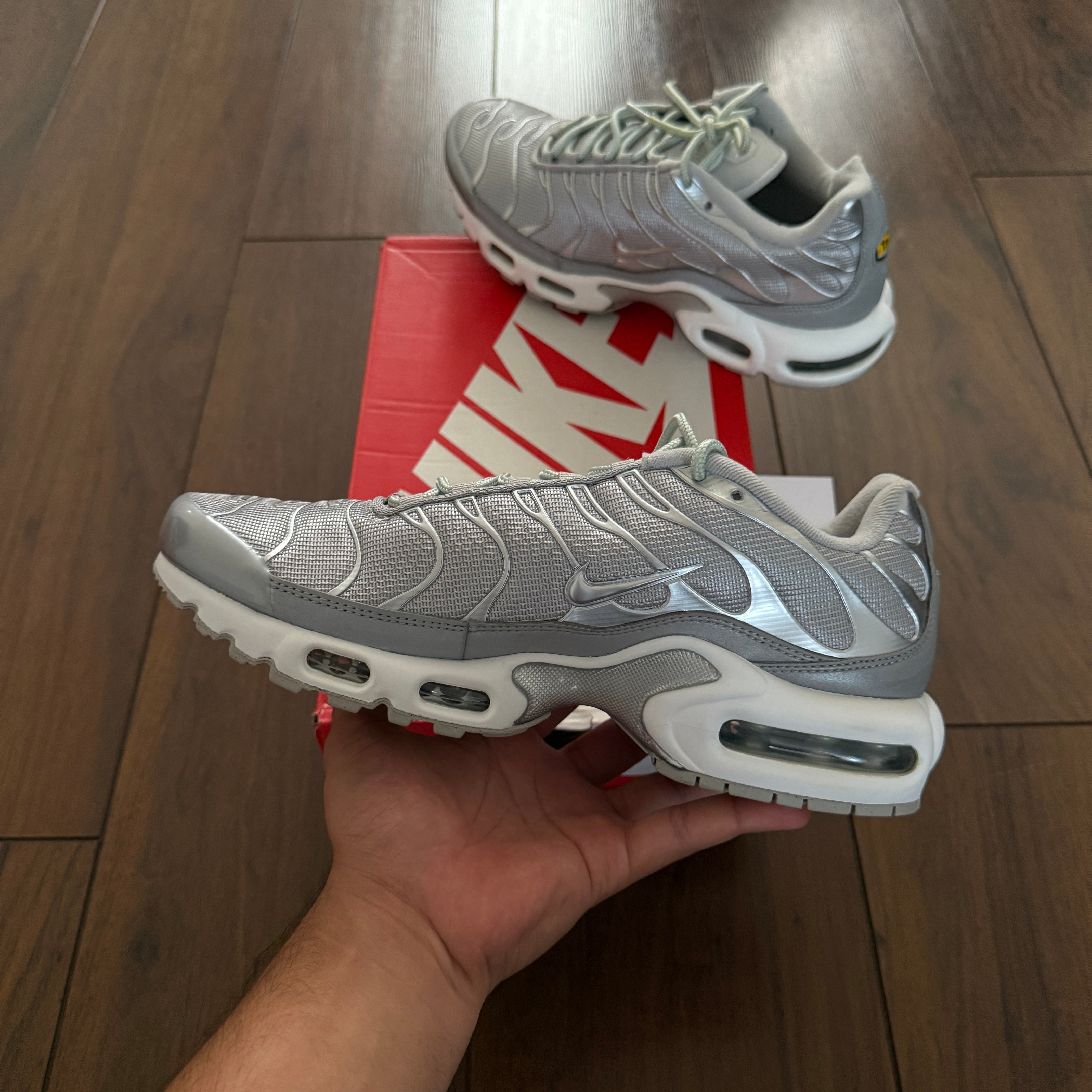 Nike TN Air Max Plus - Metallic Silver