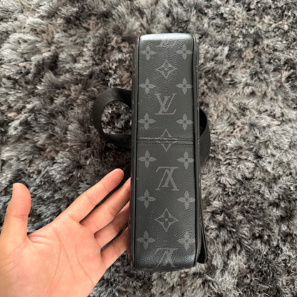 Pre-Loved - Louis Vuitton PM District Bag - Black