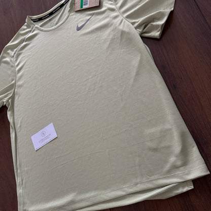 Nike Miler 1.0 - Olive Aura