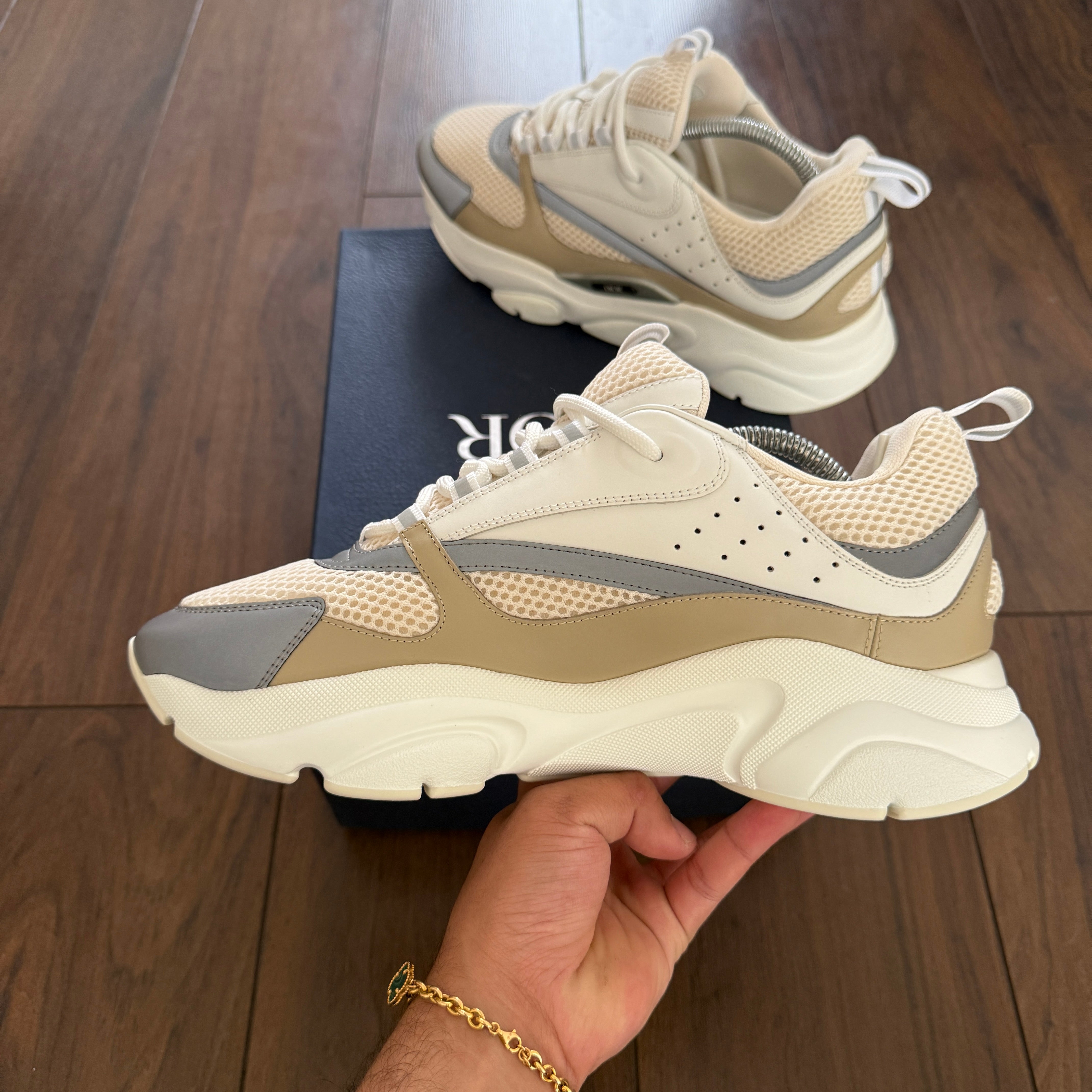 Pre-loved - Dior B22 Sneaker - Cream