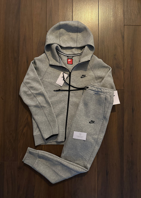 Nike Tech Fleece Set - Grey