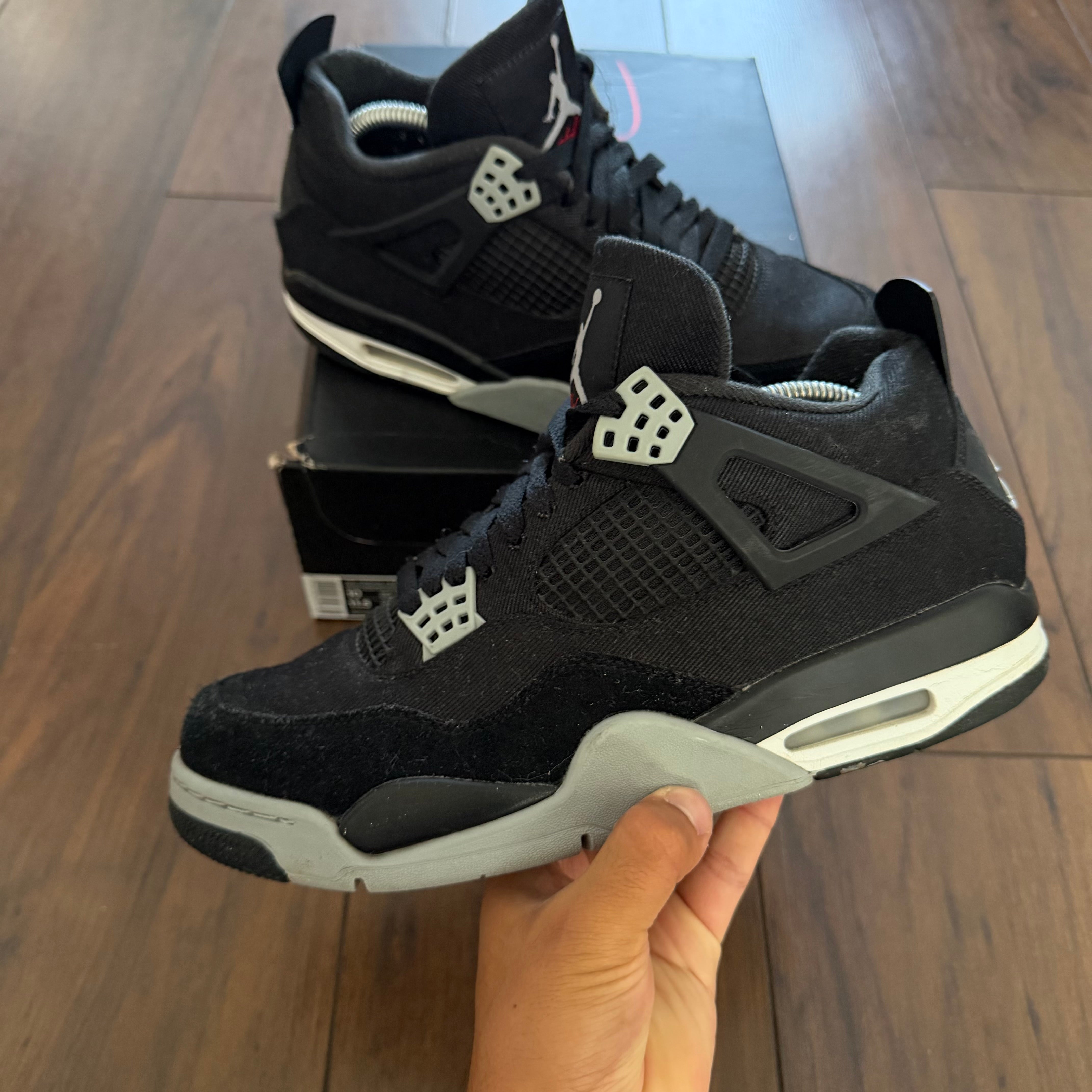 Pre-Loved - Jordan 4 ‘BLANK CANVAS’ UK9