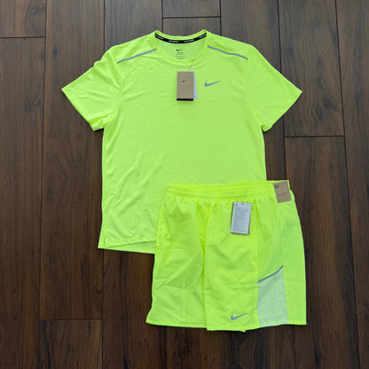 Nike ‘GHOST GREEN’ Miler Set
