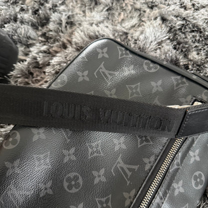 Pre-Loved - Louis Vuitton PM District Bag - Black