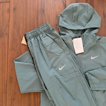 Nike ‘SLATE’ Miler Form Tracksuit