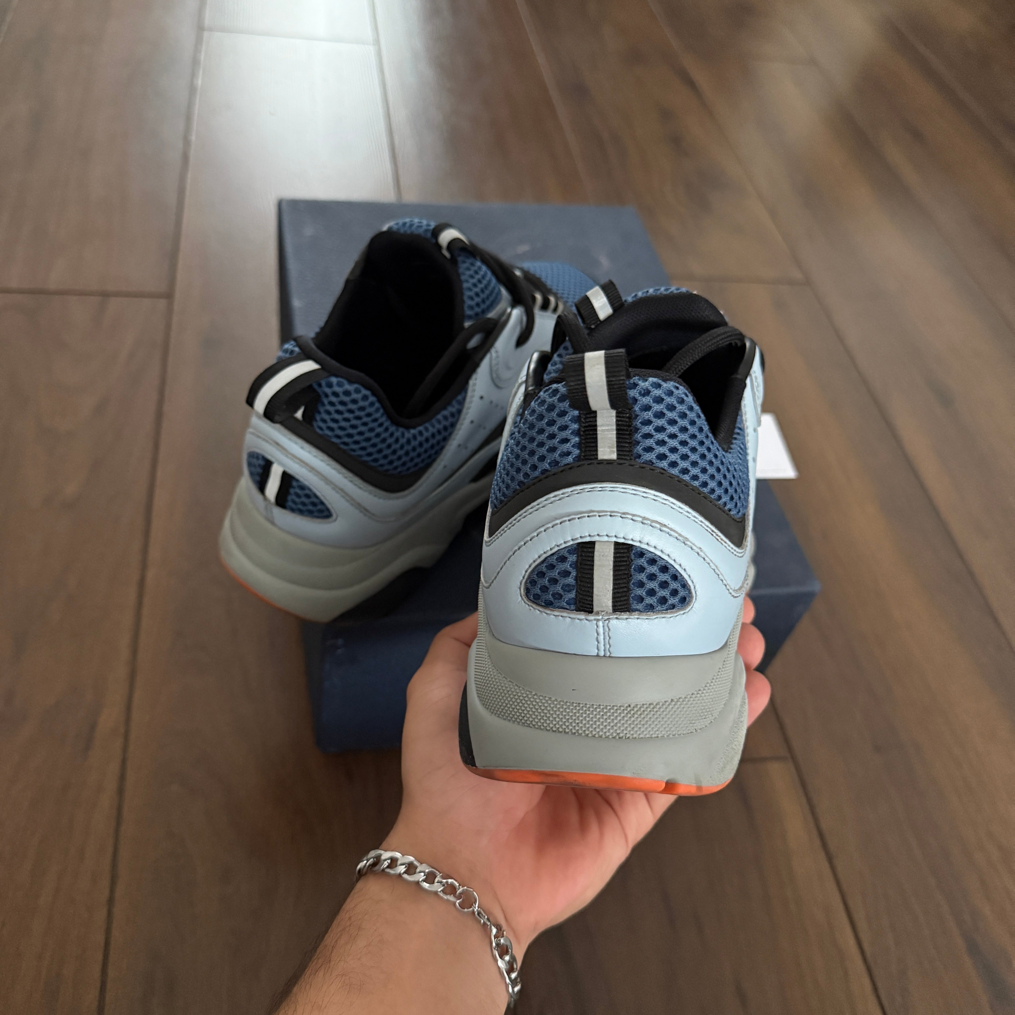 Pre-loved - Dior B22 Sneaker - Navy/Aqua