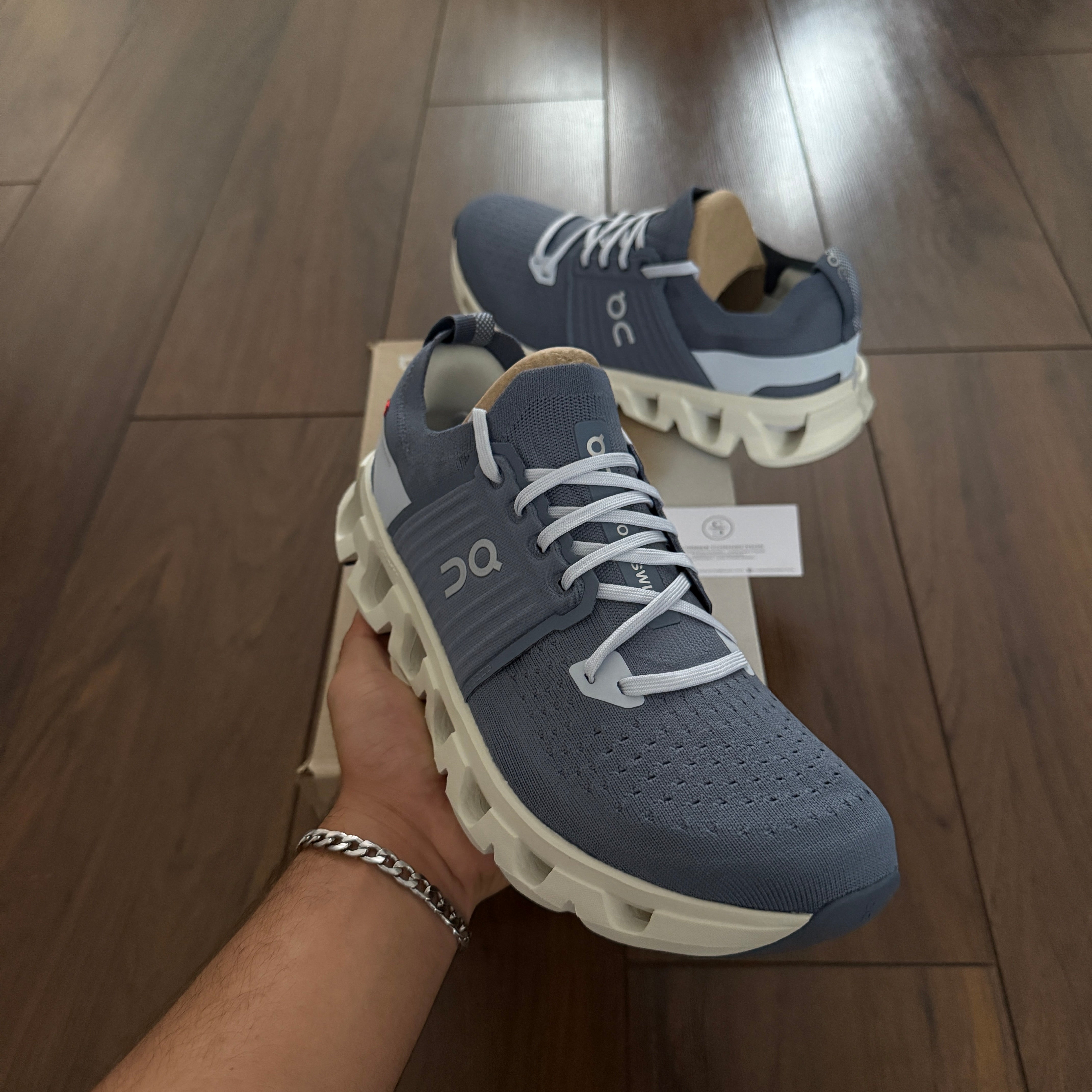 On Running Cloudswift 4 - Navy/White