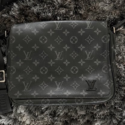 Pre-Loved - Louis Vuitton PM District Bag - Black